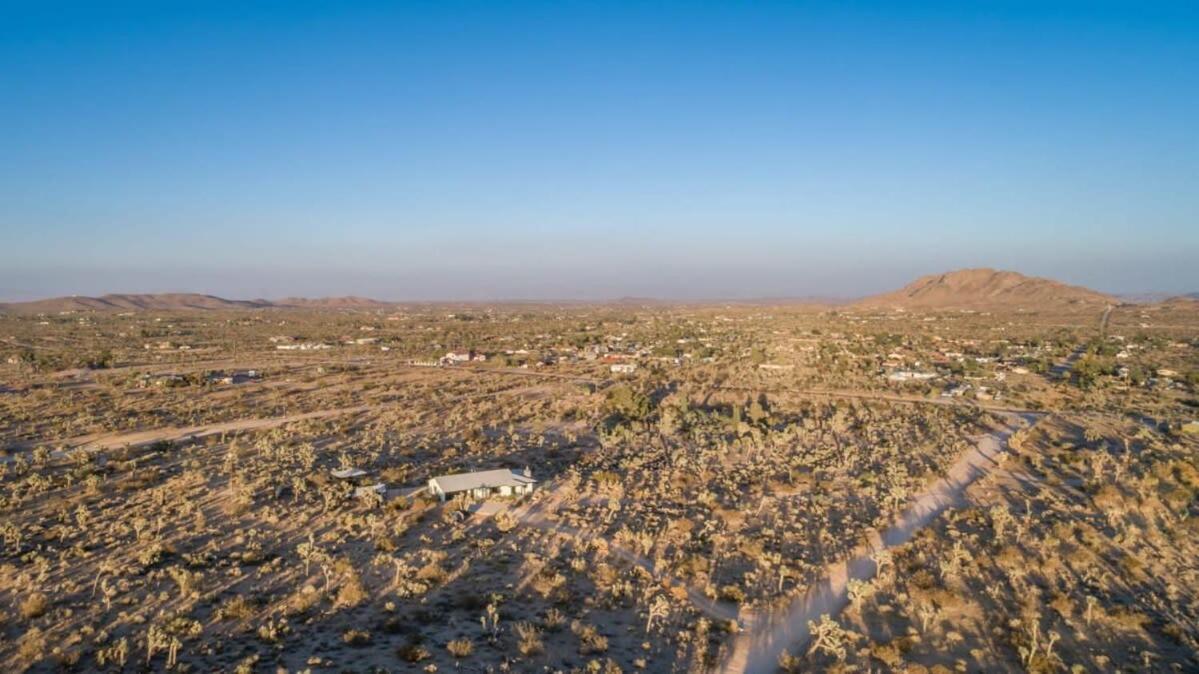 Yucca Hut - Design Forward Oasis Near Joshua Tree Villa Bagian luar foto