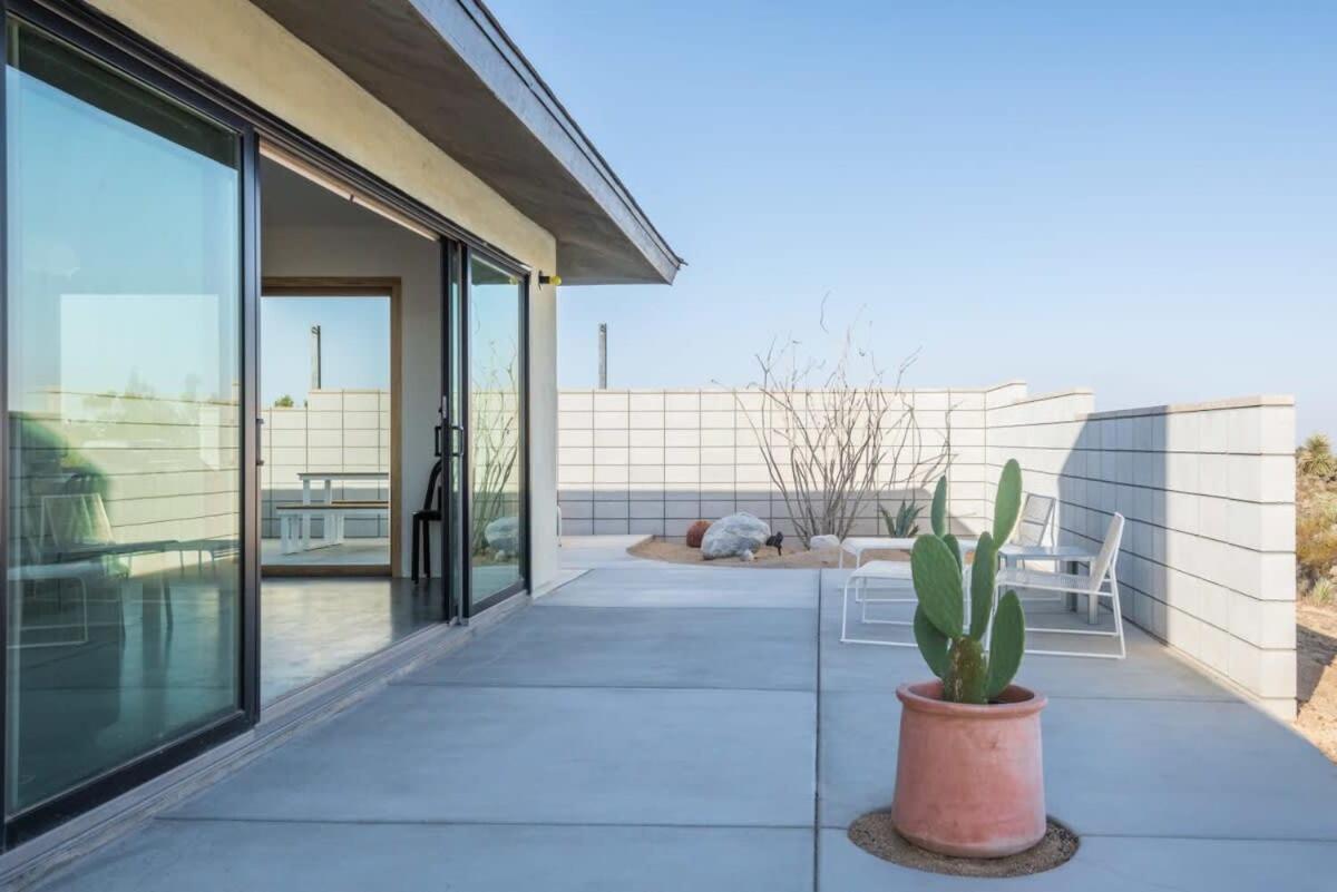 Yucca Hut - Design Forward Oasis Near Joshua Tree Villa Bagian luar foto