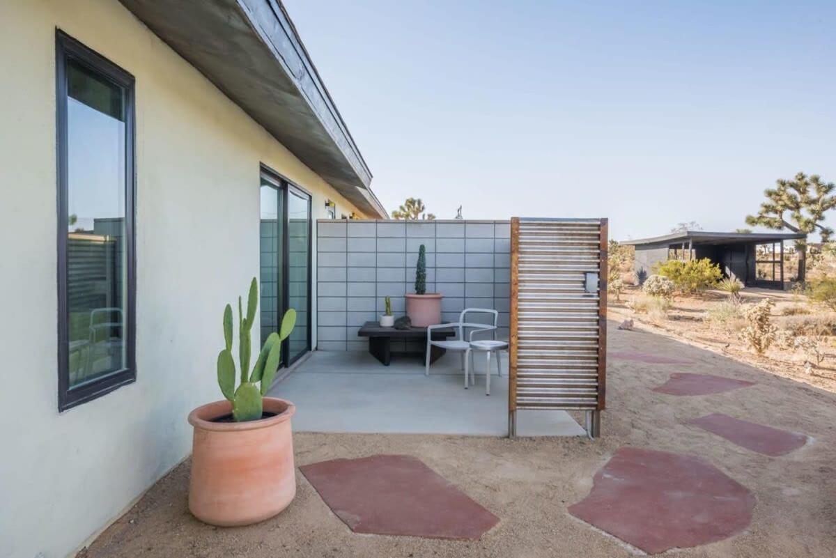 Yucca Hut - Design Forward Oasis Near Joshua Tree Villa Bagian luar foto