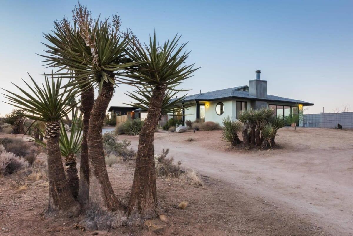 Yucca Hut - Design Forward Oasis Near Joshua Tree Villa Bagian luar foto