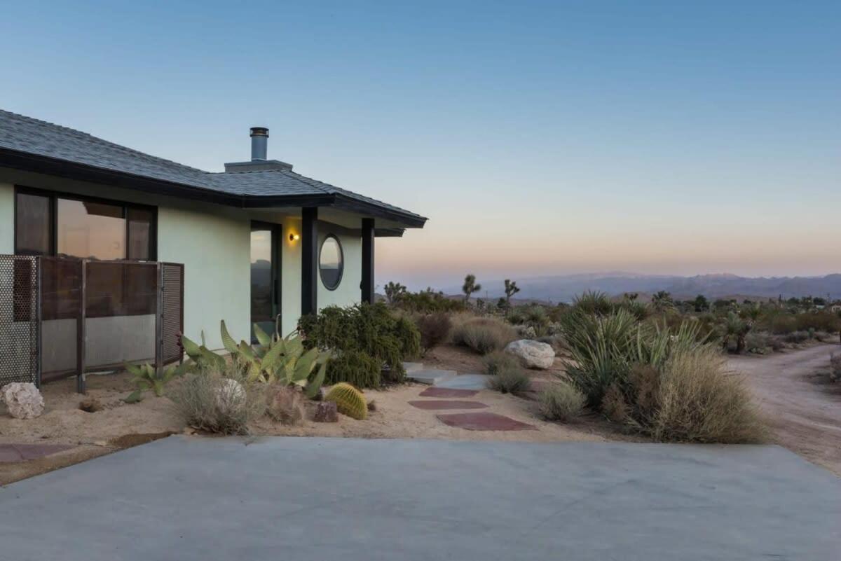 Yucca Hut - Design Forward Oasis Near Joshua Tree Villa Bagian luar foto