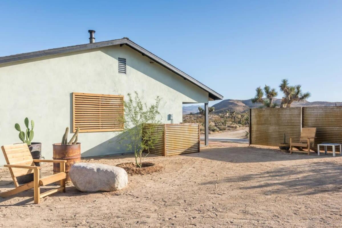 Yucca Hut - Design Forward Oasis Near Joshua Tree Villa Bagian luar foto