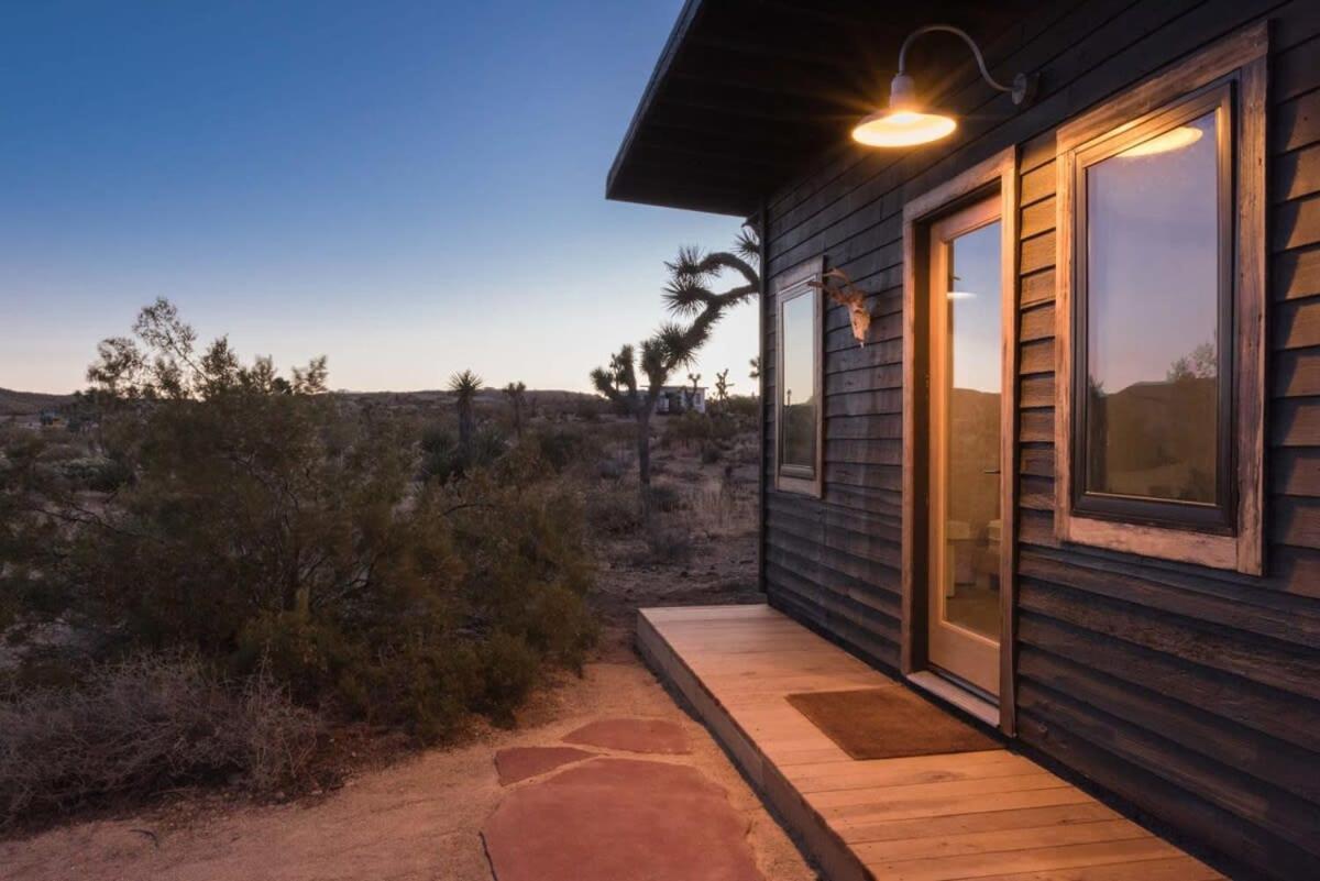 Yucca Hut - Design Forward Oasis Near Joshua Tree Villa Bagian luar foto