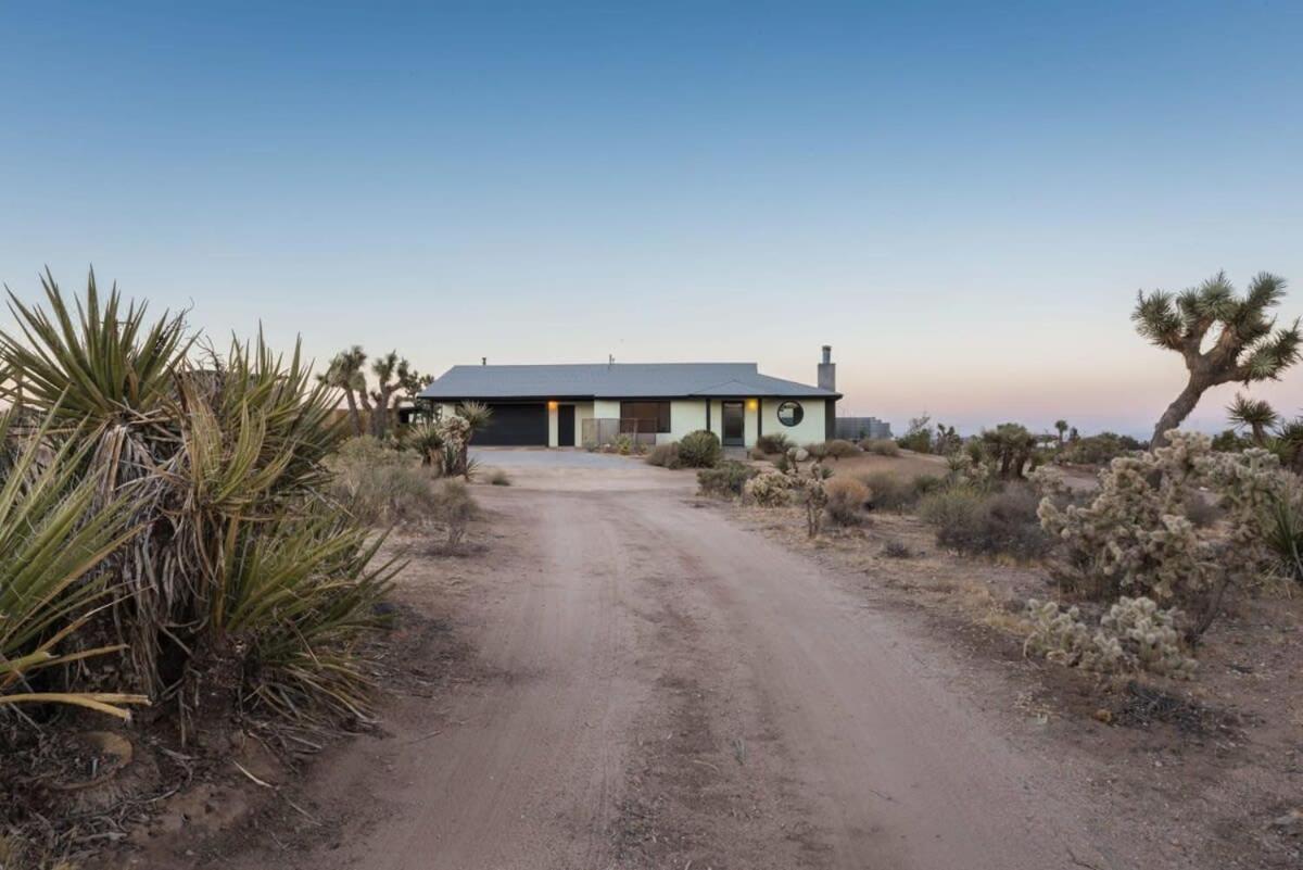 Yucca Hut - Design Forward Oasis Near Joshua Tree Villa Bagian luar foto